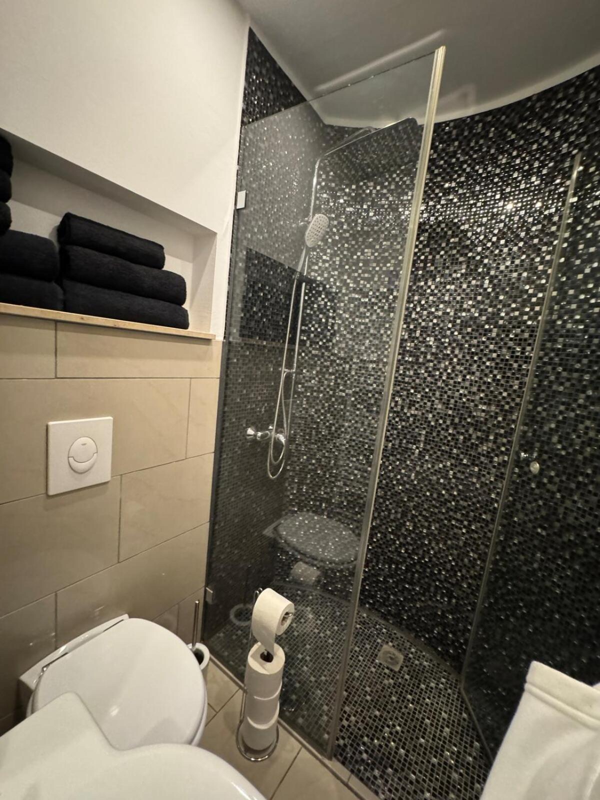 Apartment With Garden & 2 Bathrooms Cologne